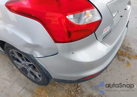 2014 Ford Focus Se z USA, uszkodzony, nr VIN 1FADP3K24EL443910